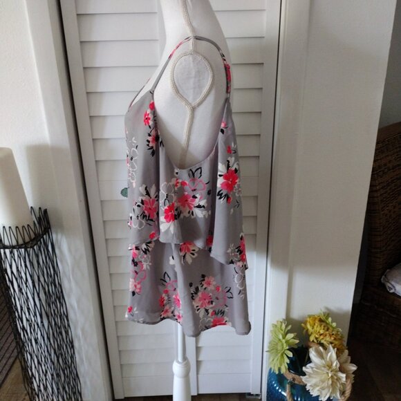 Torrid Gray Floral Tank Top with criss-cross adjustable spaghetti strap layer 1X - Picture 6 of 8